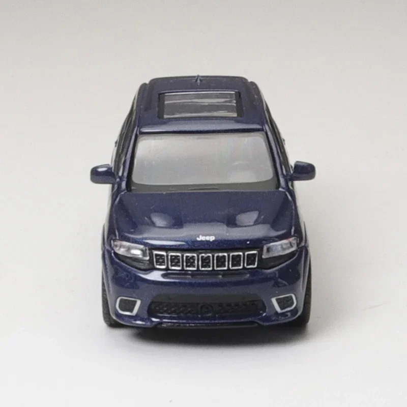 JKM 1/64 Jeep Grand Cherokee Trackhawk 2019 Alloy Car Diecast Model Shock Absorption Model Toy Car Friends Gifts