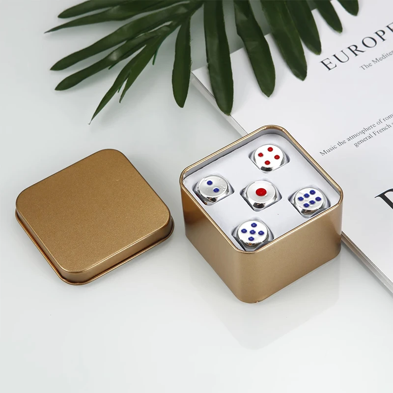 5 teile/satz Metall würfel Set mit Metall Aufbewahrung koffer Gold/Silber 6-seitige Spiel würfel für Brettspiel 13mm – Detail 1