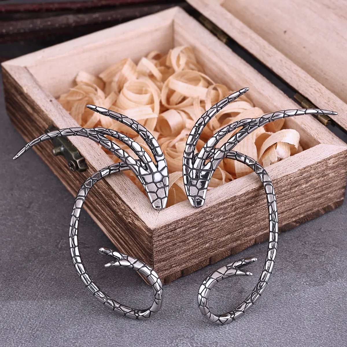 Viking Cobra Men's and Women's Fashion Hip Hop Earrings Stainless Steel Drop Wrap Around Earrings Fashion Personalized Jewelry