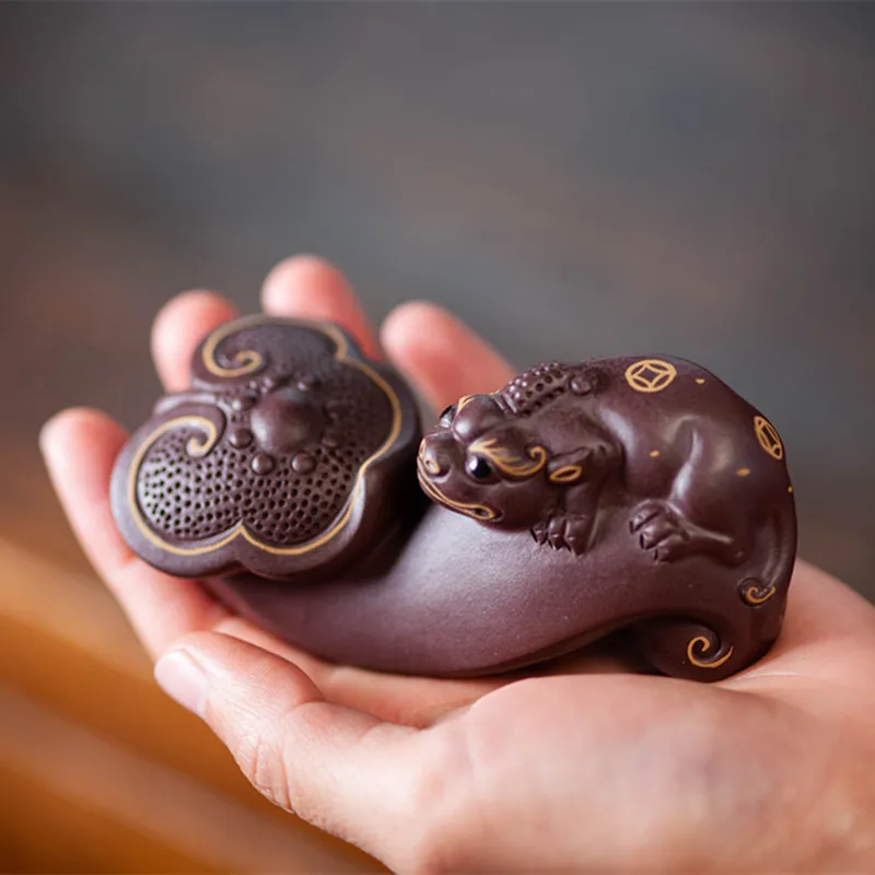Gold‑decorated Pixiu Tea Pet Statue, Delicate Handmade Craft, Stylish Decor Accessory for Home Kung Fu Tea Ceremony Use