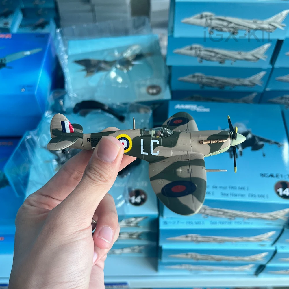 

1/72 Scale WWII British Spitfire Fighter Plane Metal Ornament Model Toy Gift