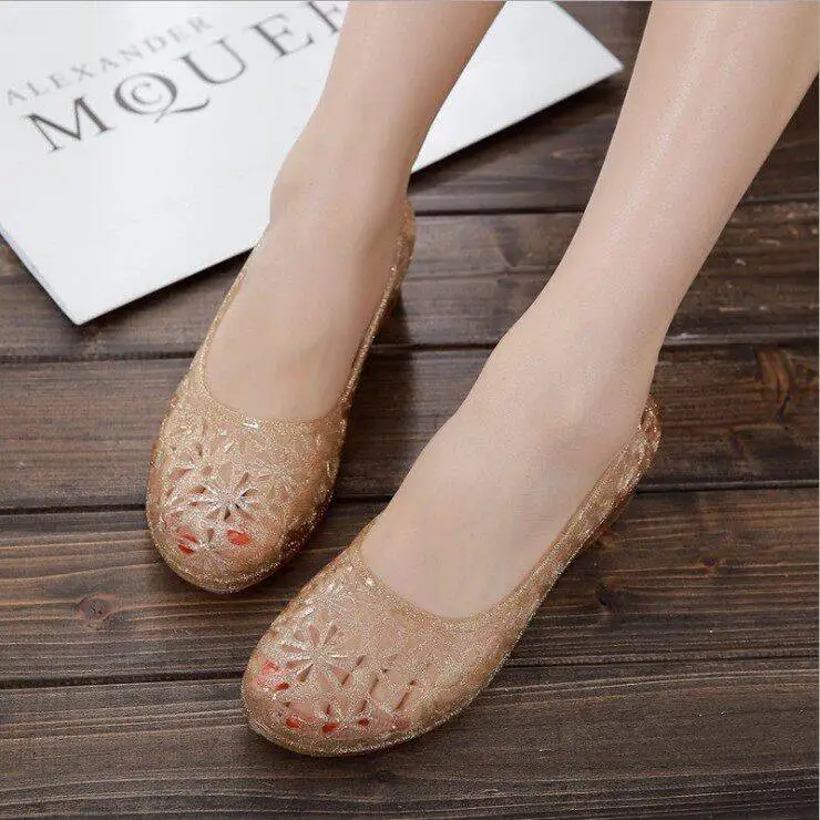 Ladies Plastic Thong Slippers Flat Bottomed Beach Sandals Crystal Encrusted Slip-On Comfortable Low Cut Casual Footwear