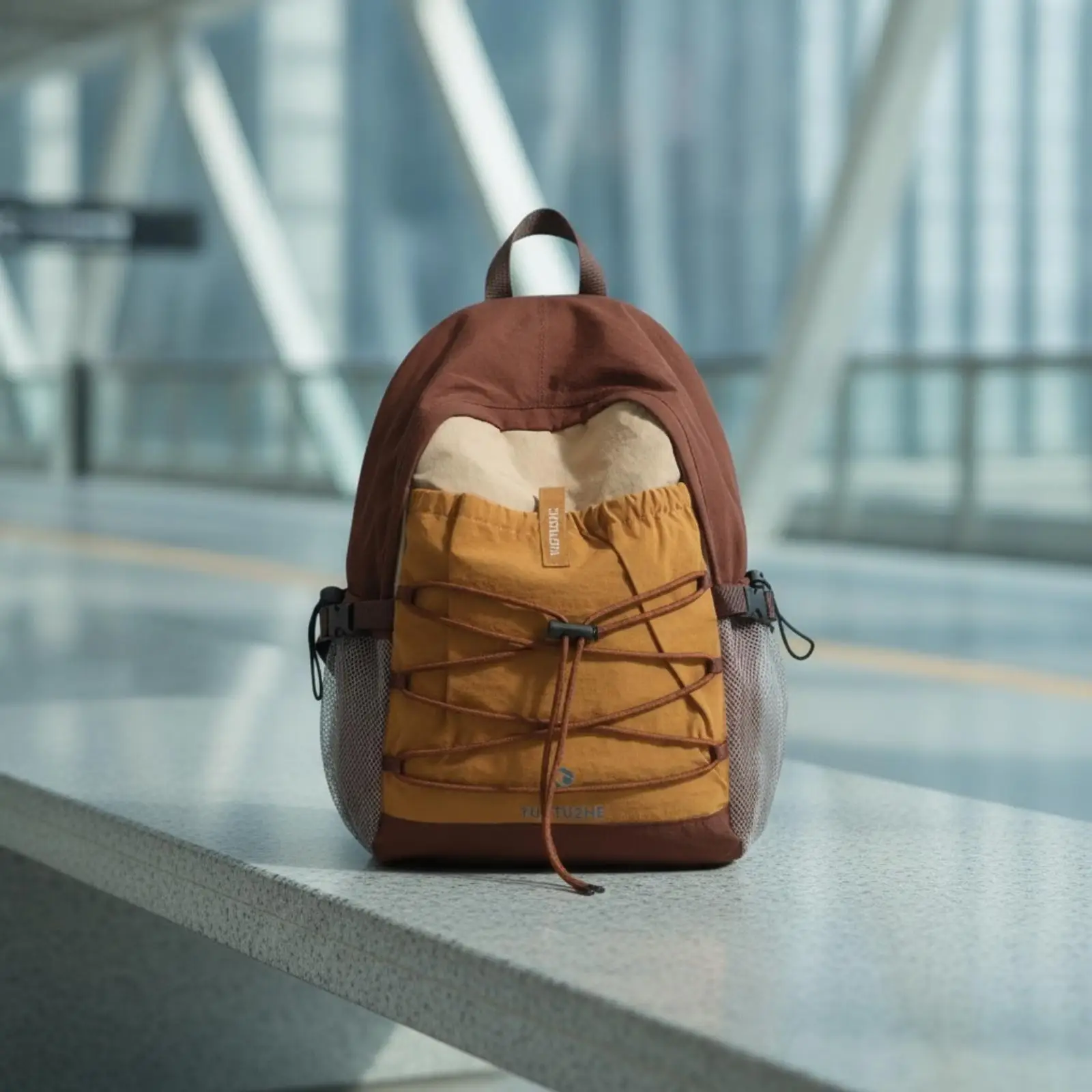 Versatile Polyester Travel Daypack for Women with Padded Shoulder Straps and Top Carry Loop for School Use