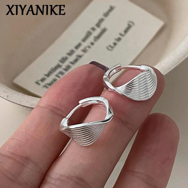 

XIYANIKE Summer Geometric Stripes Möbius Hoop Earrings For Women Lady Fashion New Trendy Jewelry Girl Gift Party серьги женские