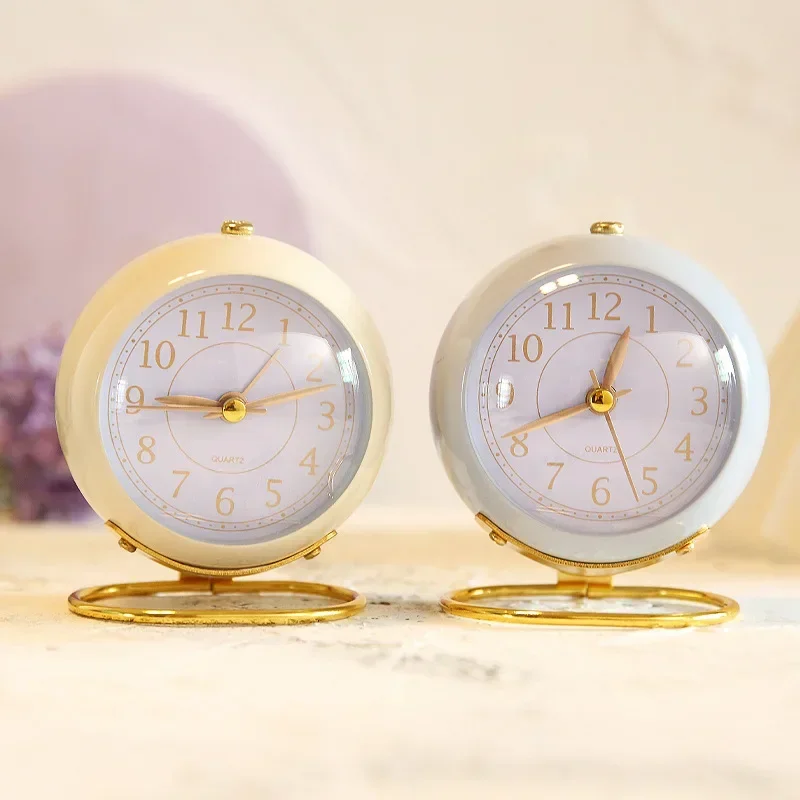 

Retro Style Metal Alarm Clock Round Desktop Alarm Clock Bedside Alarm Clock Desktop Decoration