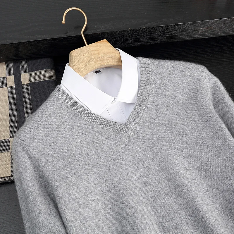 Autumn And Winter Men's Comfortable Wool Warm Sweater V-neck Loose Knit Cashmere Sweater With Bottoming