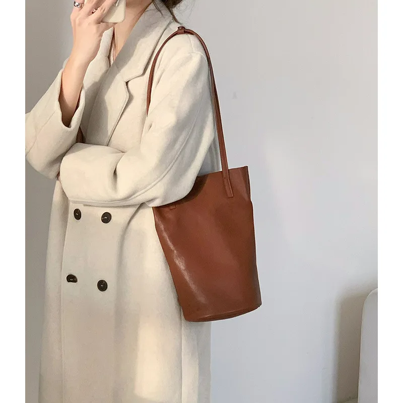 

Cowhide Pen Holder Bucket New Fashion Genuine Leather bags for women designer luxury high quality Single Shoulder Underarm Bag