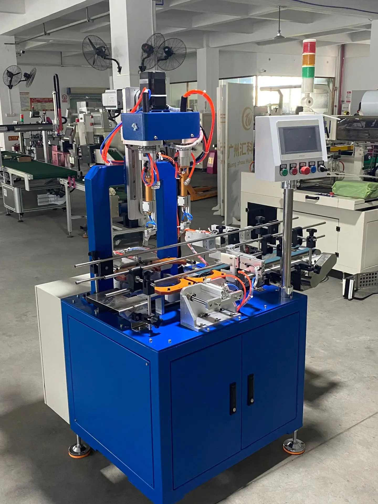 Automatic double station paper can bottom cover dispensing machine