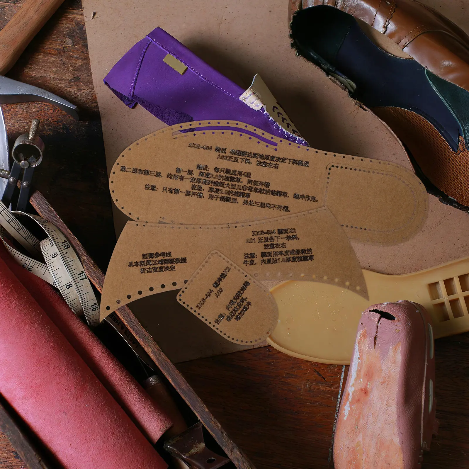 1 set di modelli per sandali c - Leatherwork For Beginners recensione e prezzo