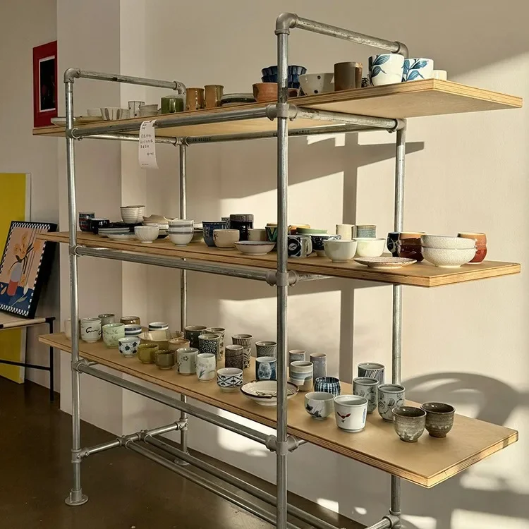 American wrought iron ocean plate shelf shelf retro bookshelf storage rack boutique display rack floor-to-ceiling display shelf