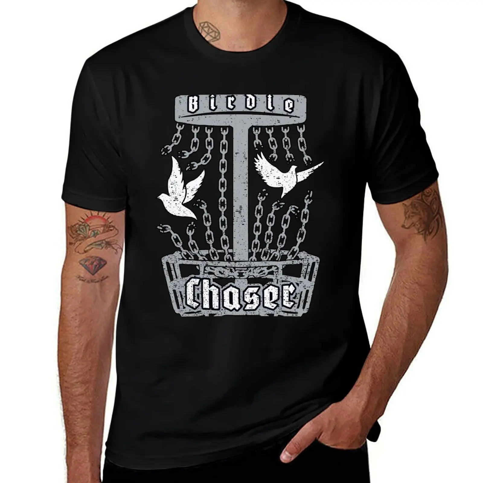 Birdie Chaser Disc Golf Frolf Doves Breaking Basket Chains T-Shirt High Quality Durable T-Shirt