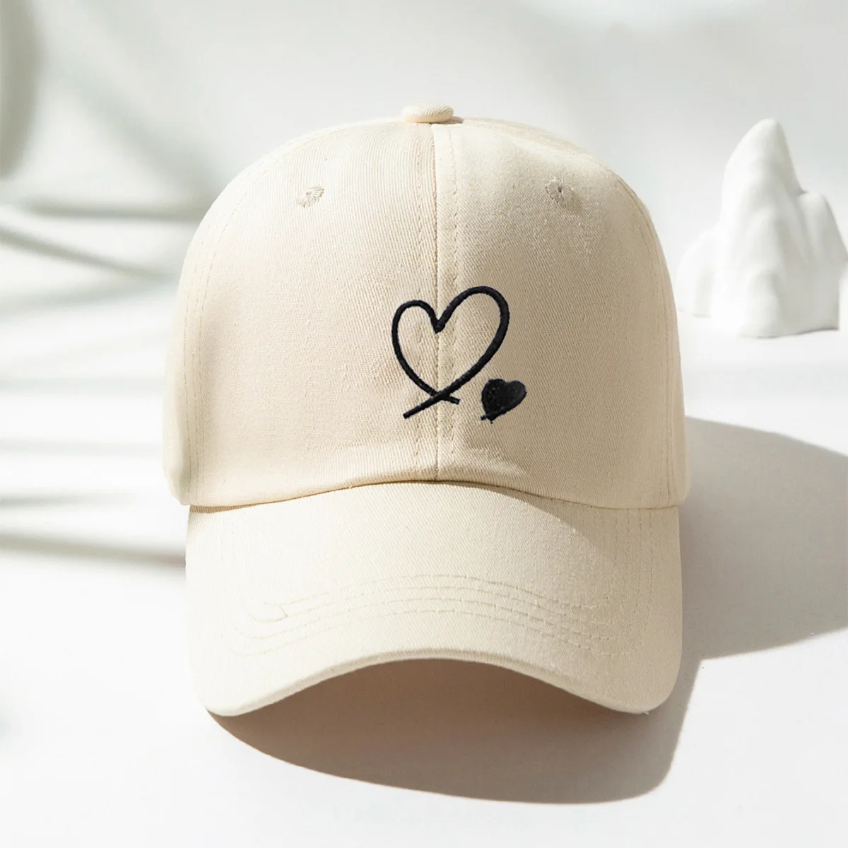 Embroidered Love Customized Pure Cotton Baseball Hat for Men and Women Outdoor Sunscreen Soft Top