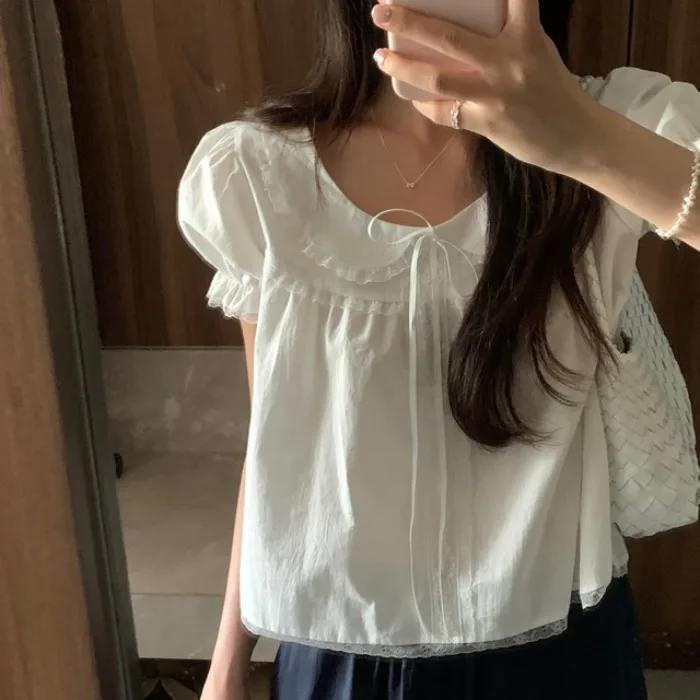 

Sweet Girl's Lace Trim Splice Doll Collar Bubble Sleeve Short Shirt Women's Fashion Top Chic Summer Cotton Casual Blouse
