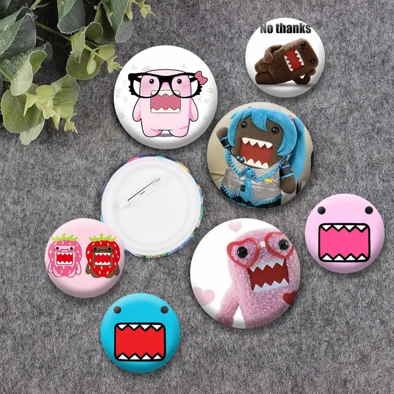 Funny PINK DOMO KUN Coin Badge on Backpack Accessories Cartoon Role Lapel Pins Round Brooches for Clothes Bag Hat Jewelry Gifts