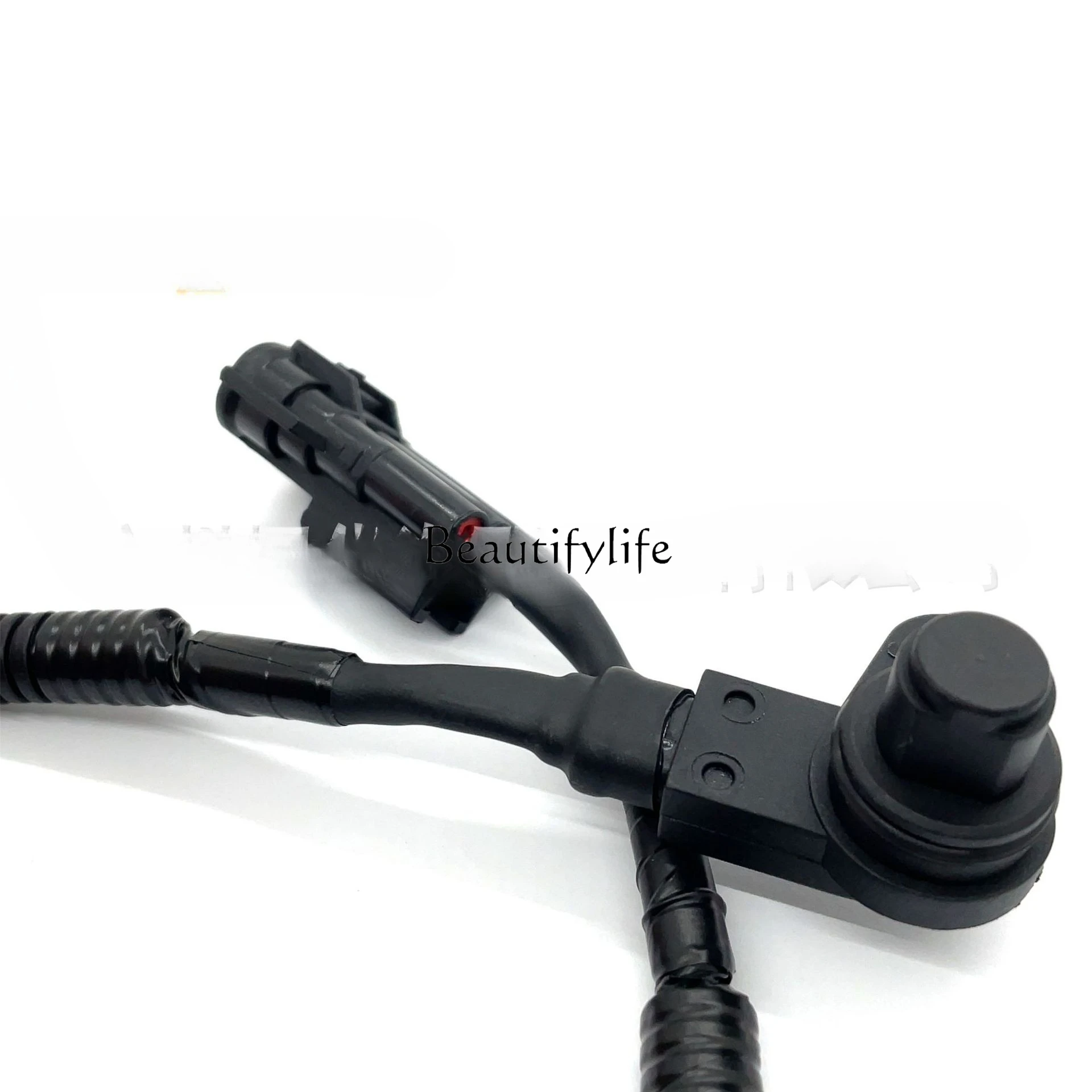 

2 parts and accessoriesCrankshaft Camshaft Sensor 8-98014831-0