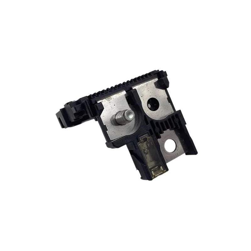For Nissan TIIDA SENTRA LIVINA ALTIMA SUNNY QASHQAI  Battery Positive Plug  Battery Fuse Socket