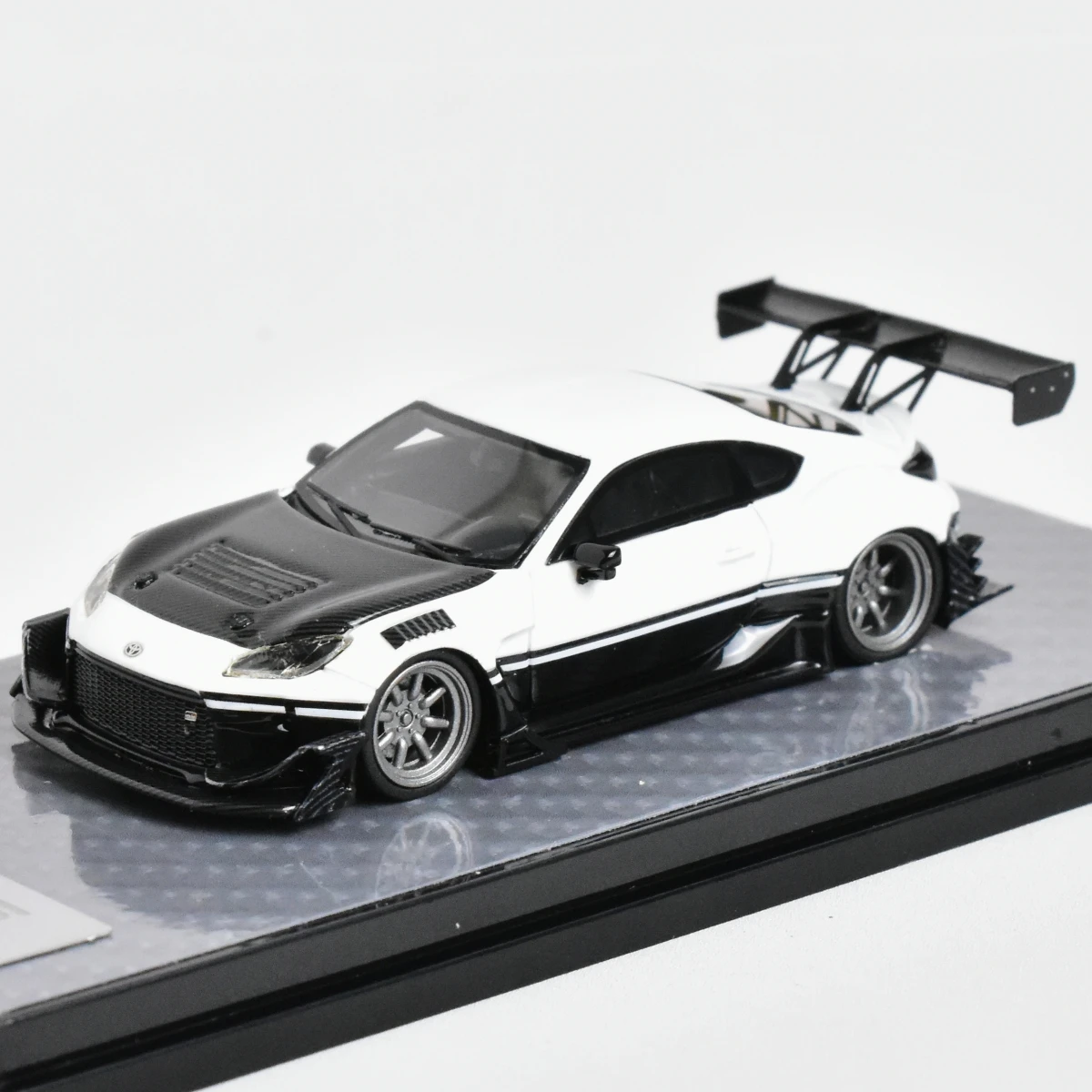 YM+DIECAST FACTORY 1:64 GR86 D Resin Diecast Model Car