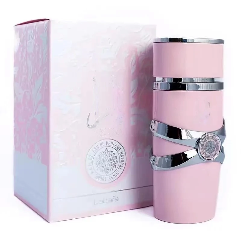 El perfume YARA Yala es una fragancia suave y dulce de flores y frutas orientales. Las notas de fondo de vainilla, almizcle y ámbar son dulces y elegantes, exudando un encanto oriental suave y encantador. El diseño del cuerpo de la botella rosa es exquisito y romántico.