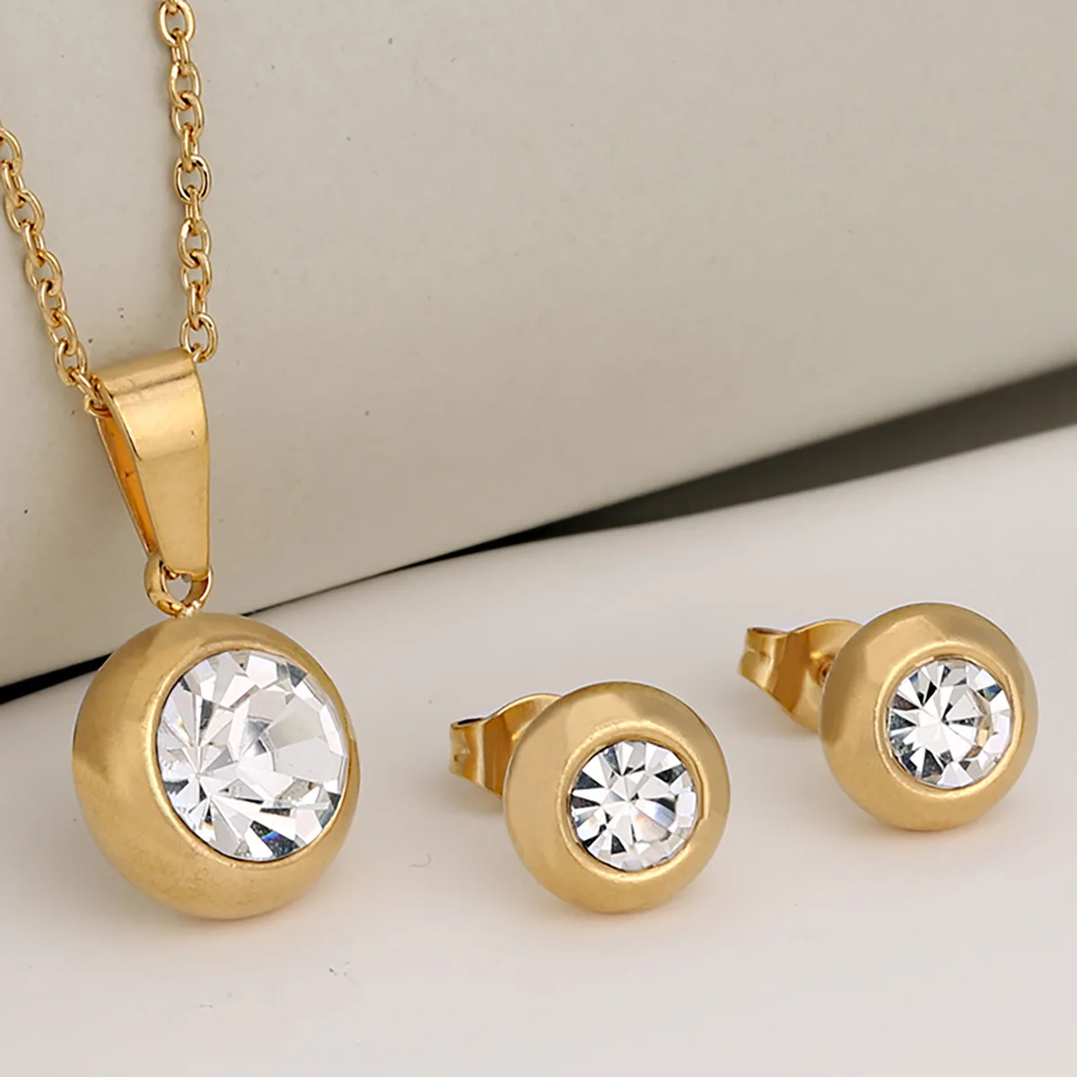 Romantic & Lucky Stainless Steel Round Inlaid Diamond Color Lucky Stone Pendant Necklace Earrings Set for Women, Selected Gift