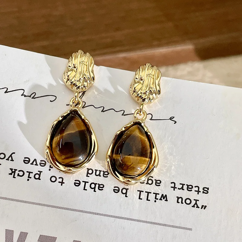 Luxury Autumn Winter Water Drop Earclips Female Resin Opal Maillard Brown Stone Clip on Earrings Non Pierced for Women Lady
