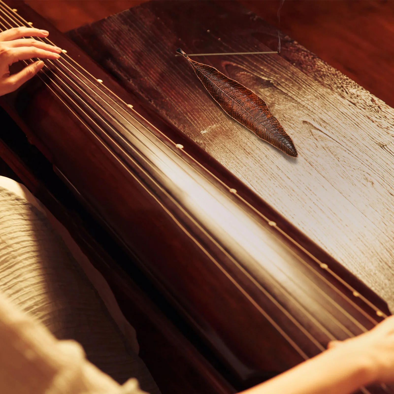 

2Pcs Incense Burner Leaf Shaped Metal Censer Decorative Tray for Long Stick Holder Relaxation Home Office Yoga Decor