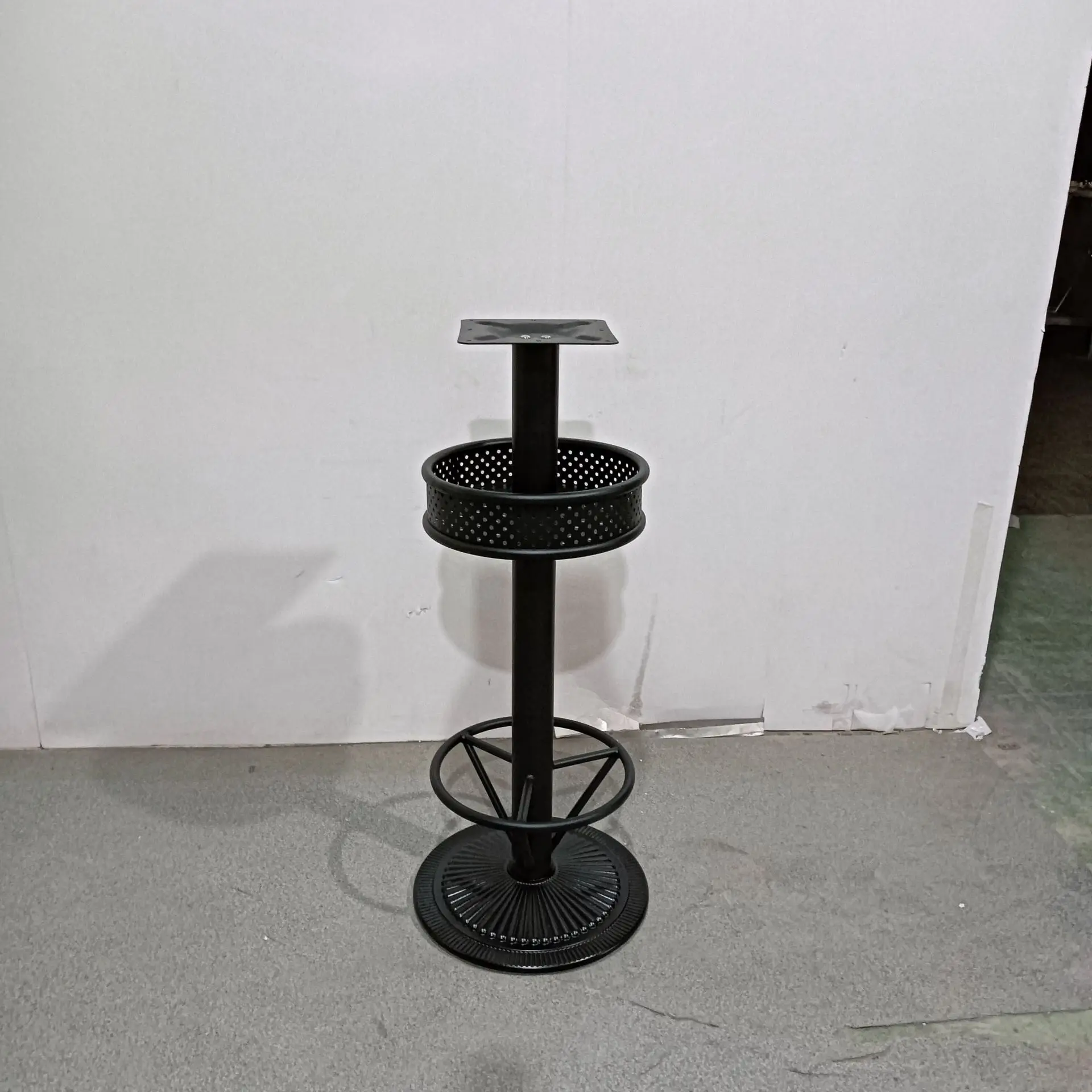 Compacto Versátil Compacto VersátilCadeira de bar personalizável