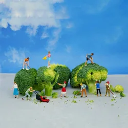 Resin Diorama 1/64 Gardener Trims Miniature Figures Miniatura 1/87 Minifigures Microlandscape Model DIY Figure Toys Collectible