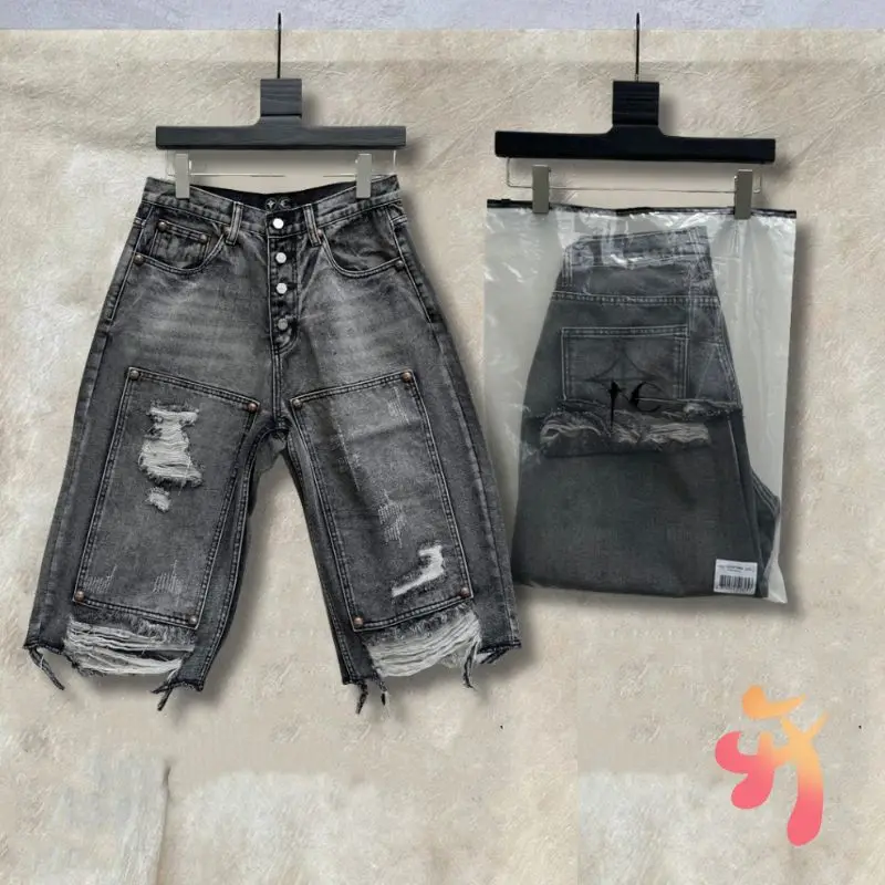 

New High Quality Thug Club Retro Washed Ripped Jeans Embroidered Tassel Hip-hop Street Loose Seven Quarter Denim Shorts