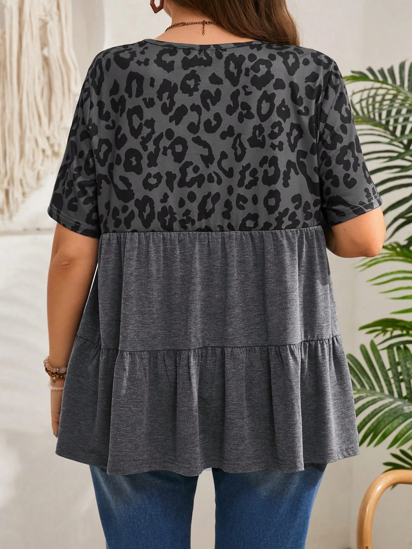 2025 Plus Size Women's Summer New Product Leopard Print Pattern Contrasting Splicing Loose Slimming Round Neck Top T-Shirt