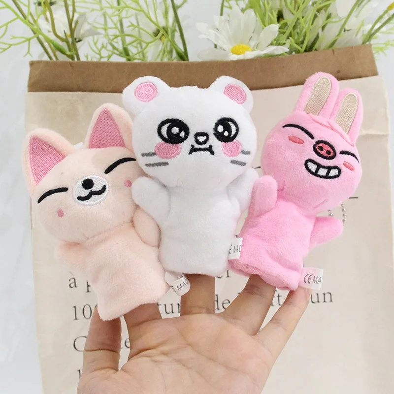 Nuovo StrayKids Mini Ciondolo Cartoon Dito Peluche Casa Gioco Interattivo SKZOO Portachiavi Zaino Ciondolo Regalo Di Natale