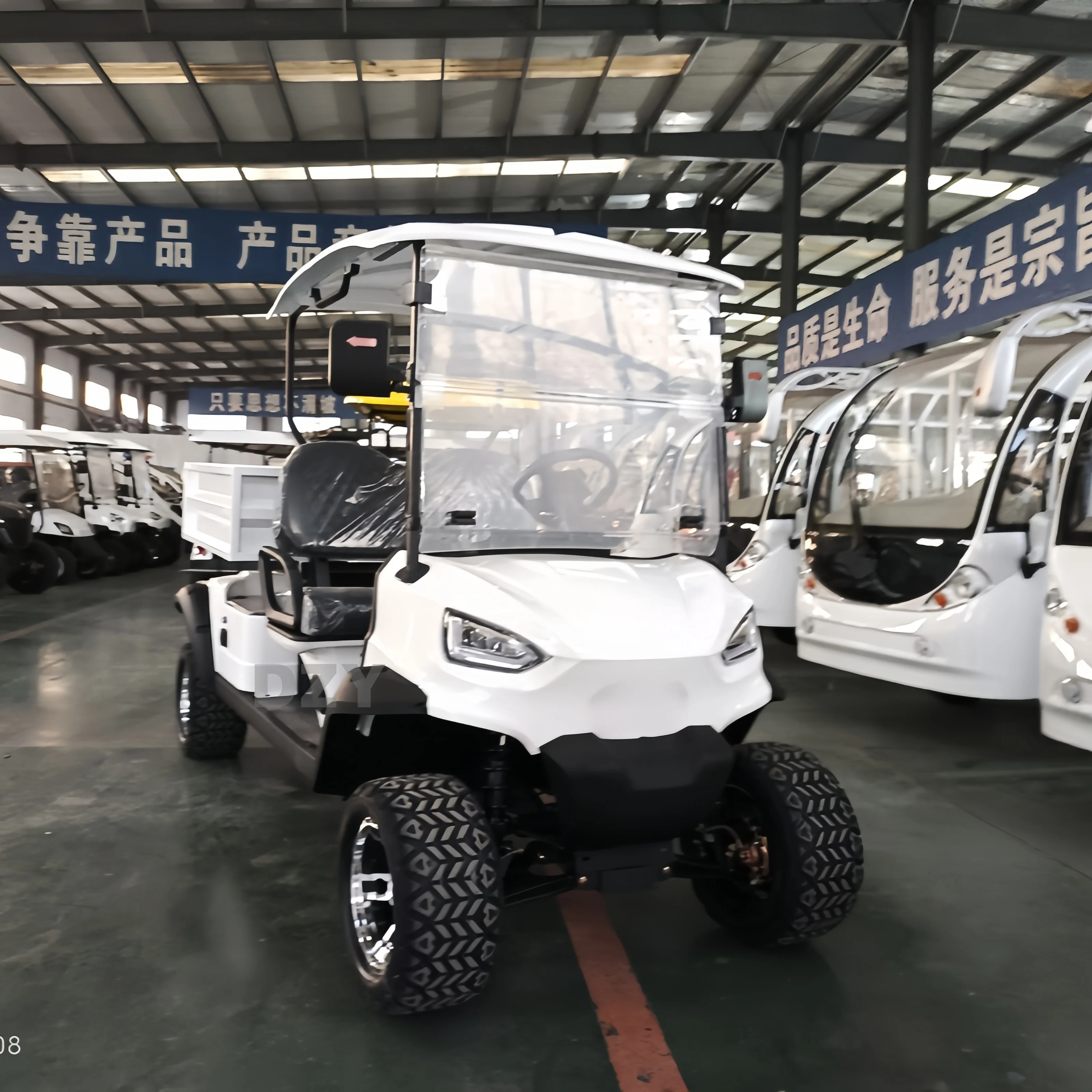 China Supplier Wholesale Electric Golf Cart New Condition 2+2 Lifted Seats EEC Certified 4 Seat Electric Golf Cart