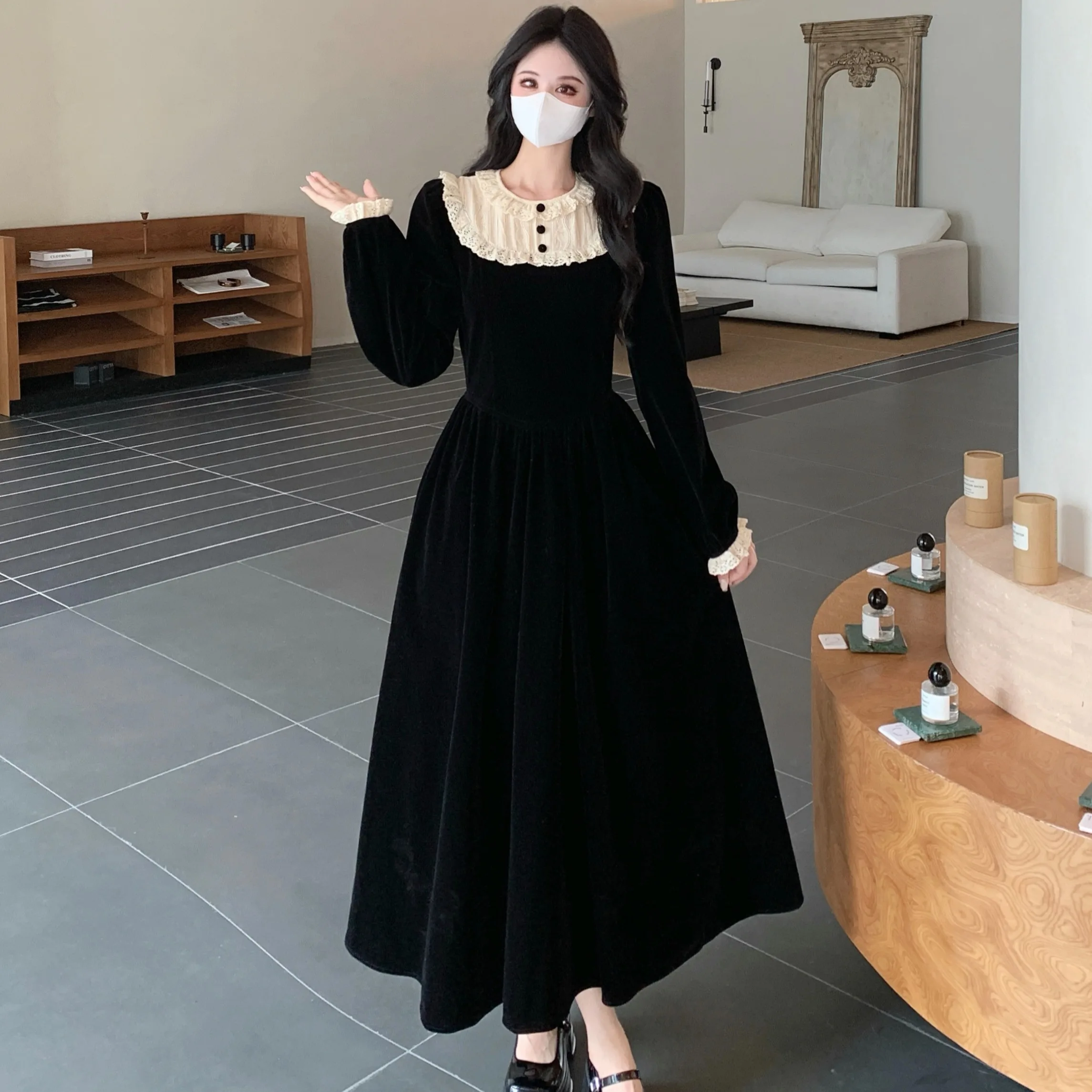 

Retro French Style Black Velvet Dress For Plus Size Woman Vintage Lace Petal Sleeve Elegant Lady Princess Dresses Vestido Negro