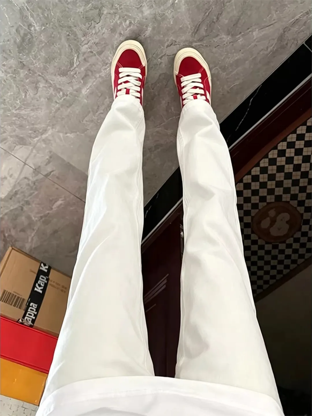 Calça Jeans Branca Cleanfit Boca de Sino Masculina e Feminina, Estilo Americano High Street, Corte Reto Pequeno, Casual e Sol...