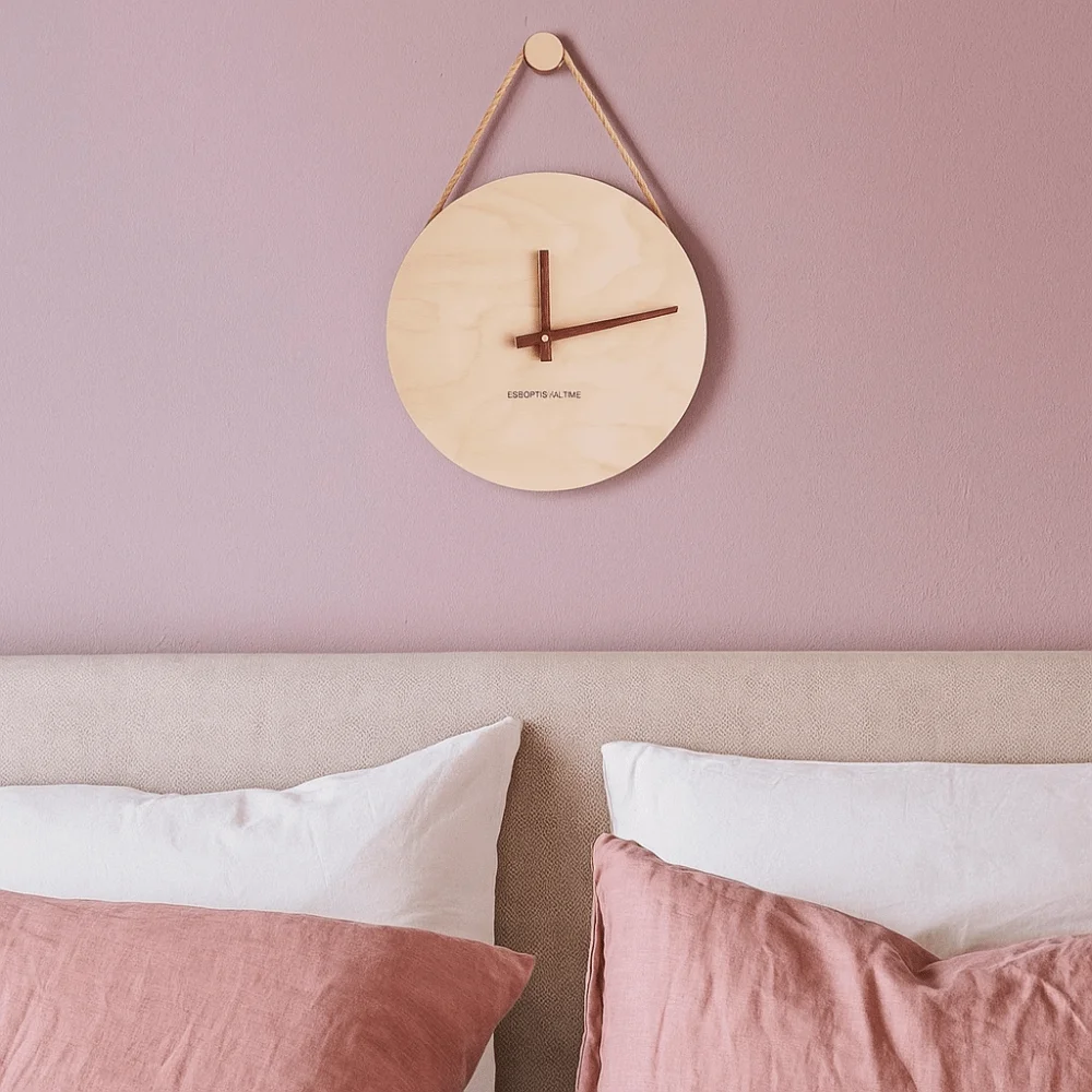 

Home Decor Round Solid Wood Clock Hanging Nordic Style Aesthetic Clock Minimalist Wall Clock Wall Decoration