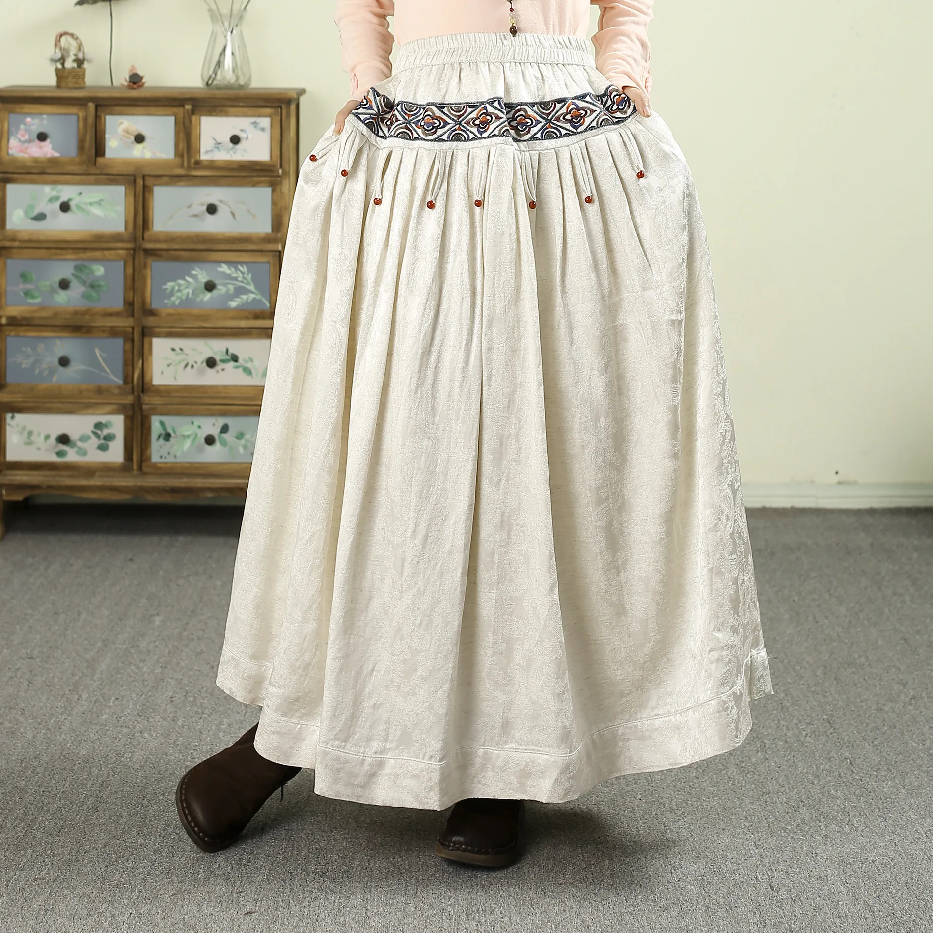 

TIYIHAILEY Long Maxi Women Embroidery Skirts A-line Elastic Jacquard 2026 Tassels Ladies New Spring Autumn Chinese Style Satin