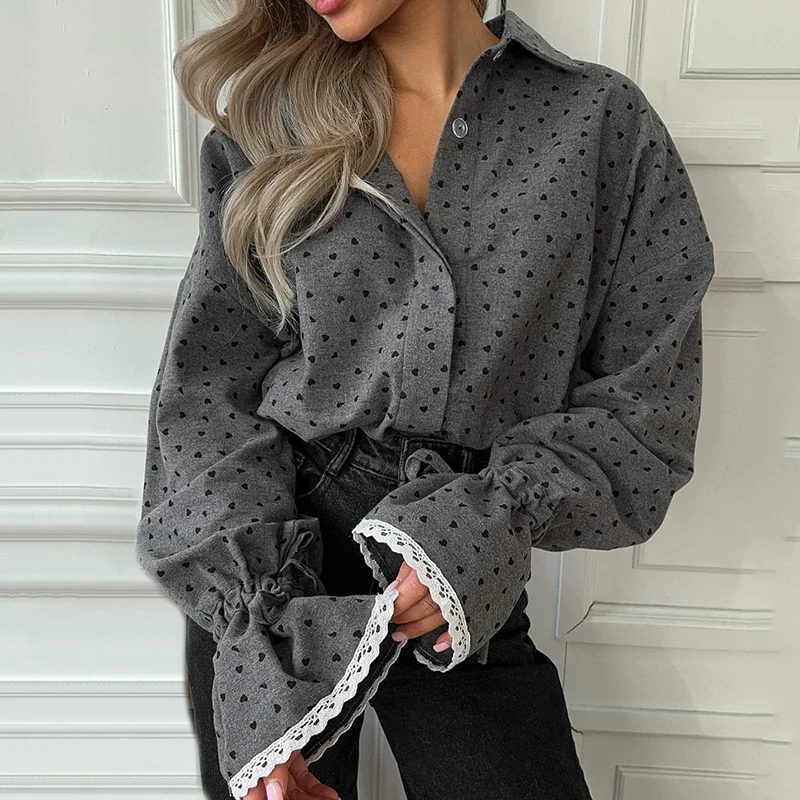 

Элегантные кружевные рубашки с расклешенными рукавами и принтом сердца для женщин, серая свободная кружевная лоскутная рубашка с длинными рукавами, винтажная уличная одежда