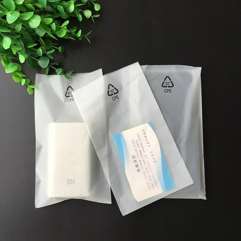 CPE Matte Pocket Top เปิดโปร่งแสงกันฝุ่นความชื้นการติดฉลากสิ่งแวดล้อมชิ้นส่วนโทรศัพท์มือถือถุงพลาสติกแพ็ค