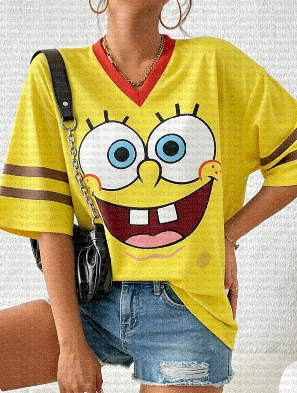 Damen Casual V-Ausschnitt Kurzarm T-Shirt mit Cartoon SpongeBob Aufdruck, Atmungsaktives Mesh Y2K Fußballtrikot, Locker Sitzendes Sport-Oberteil