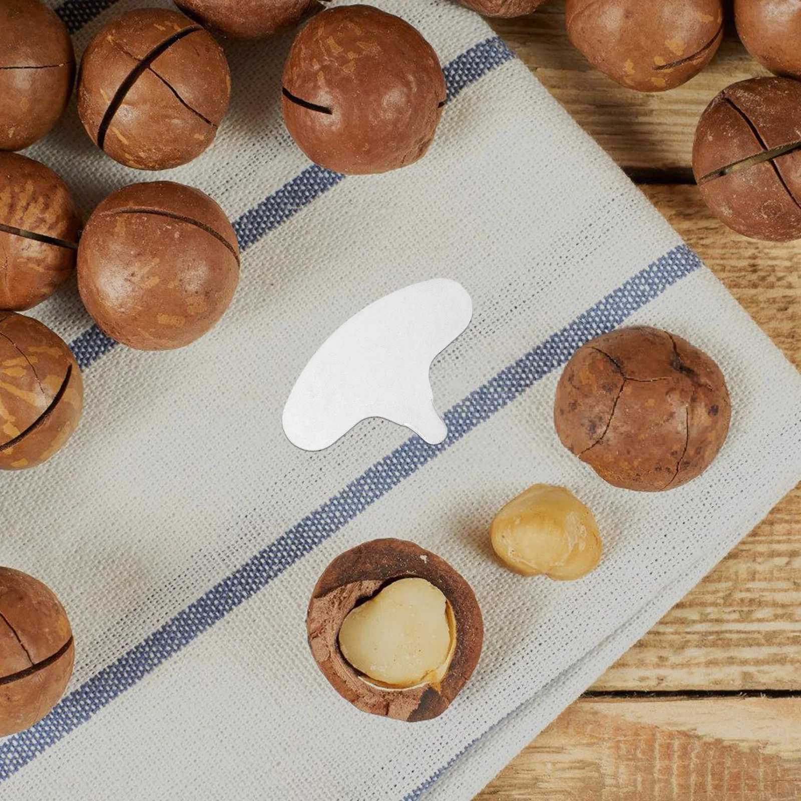 

50Pcs Nut Cracking Tool Manual Opener for Hard Shell Nuts Ergonomic Design Portable Shelling Device Kitchen Gadget Macadamia