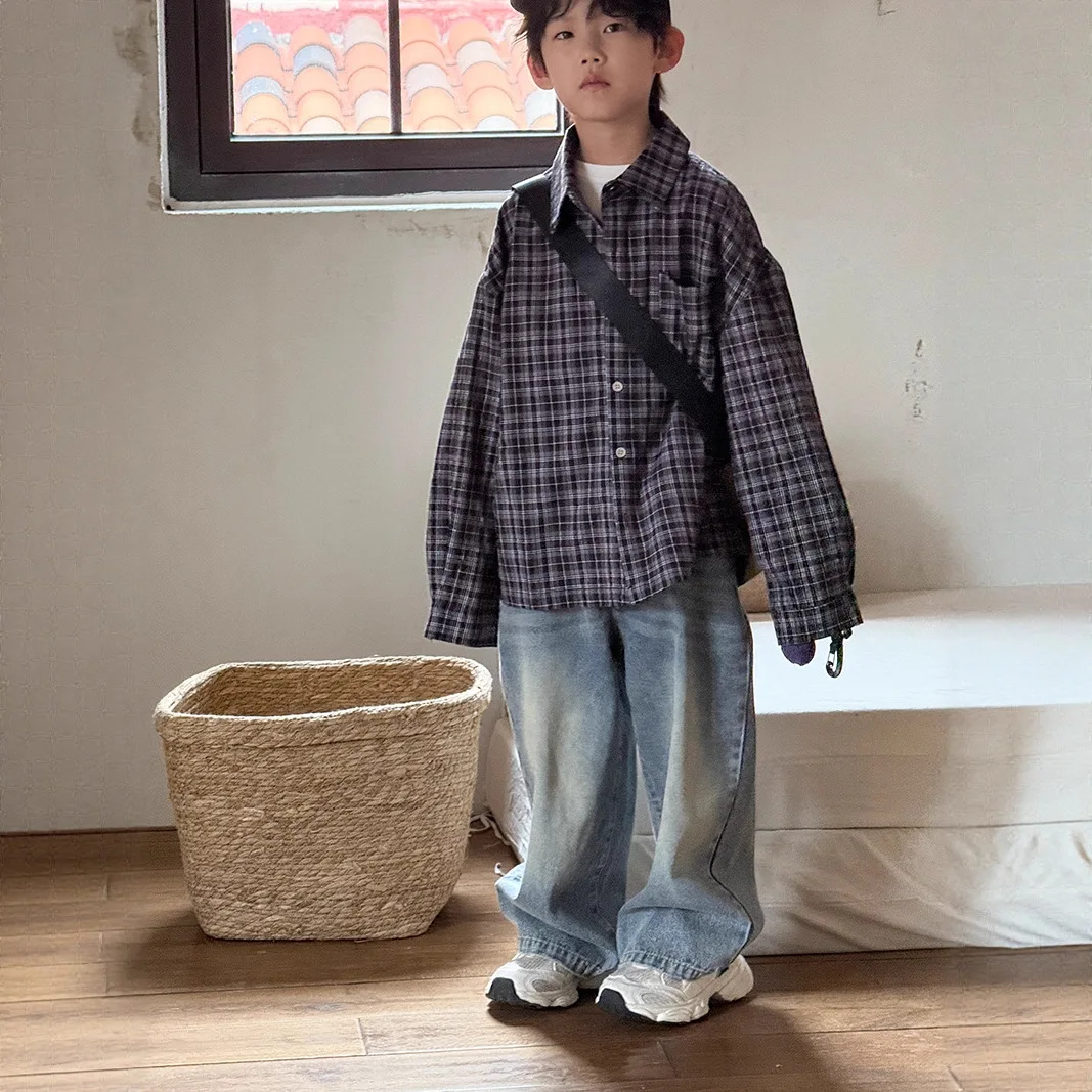 

Детская одежда: Новая модная повседневная рубашка в клетку для мальчиков, весна-осень 2026, в корейском стиле, универсальный топ