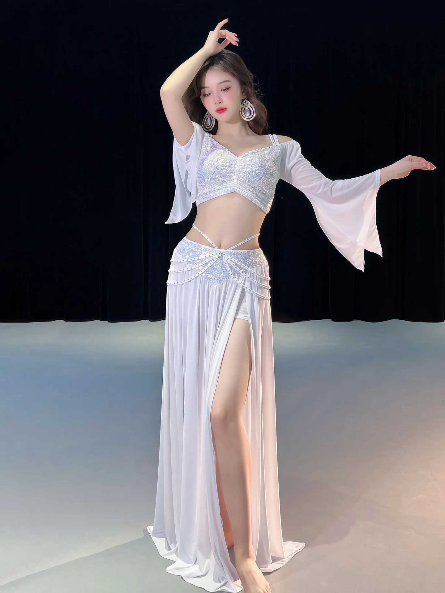 

Оригинальный нишевый дизайн, костюм для танца живота, весенний сетчатый комплект с блестками, женский комплект одежды с блестящими блестками, ажурная сетка для живота