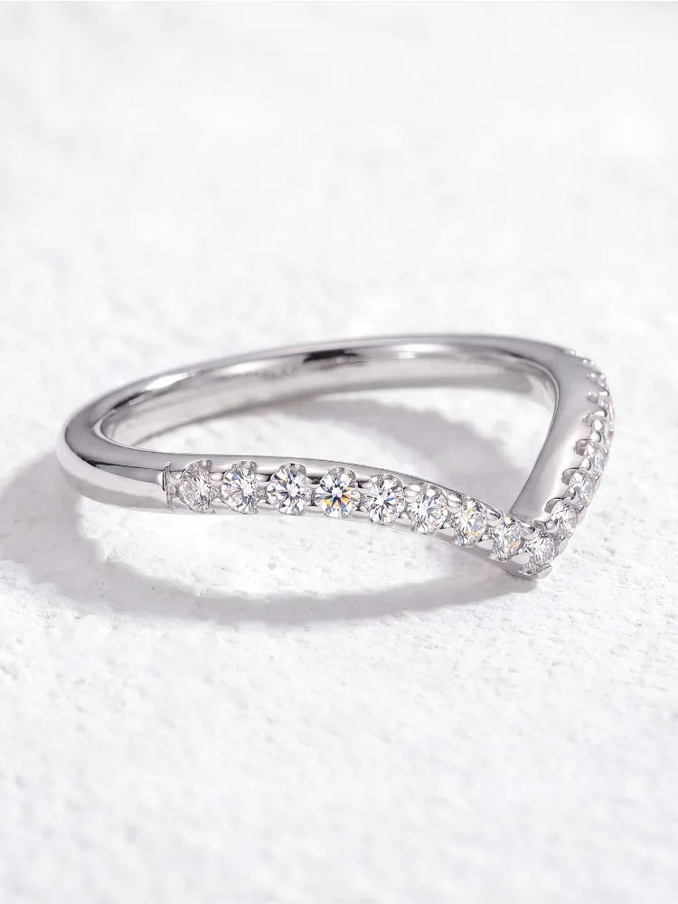 DWJ 925 Sterling Silber Modische Elegante Echte Moissanit-Diamant V-förmige Glänzende Ringe für Damen Verlobungs- und Hochzeitsschmuck – Detail 2