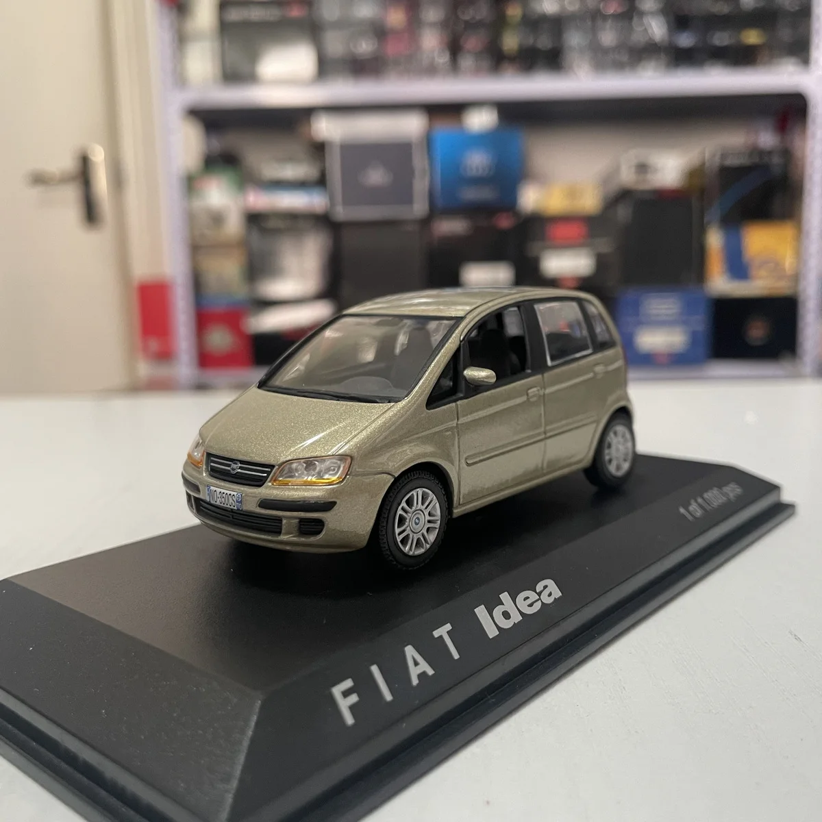 

Norev 1:43 Scale Diecast Alloy FIAT IDEA Oro Azteco 2003 Toys Cars Model Classics Nostalgia Adult Gifts Souvenir Static Display