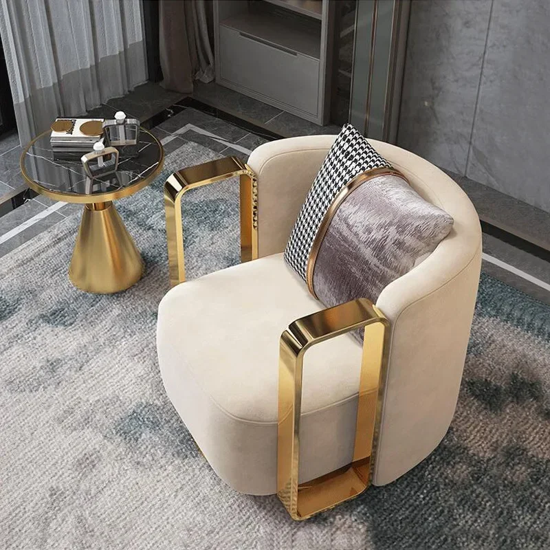 Sillón giratorio de tela moderna, sillón individual de terciopelo con estructura de metal dorado de lujo para muebles de sala de estar