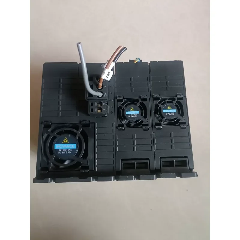 Used:  Multi-machine Drive Inverter MD800-0-4T22B Three-phase Voltage 380V