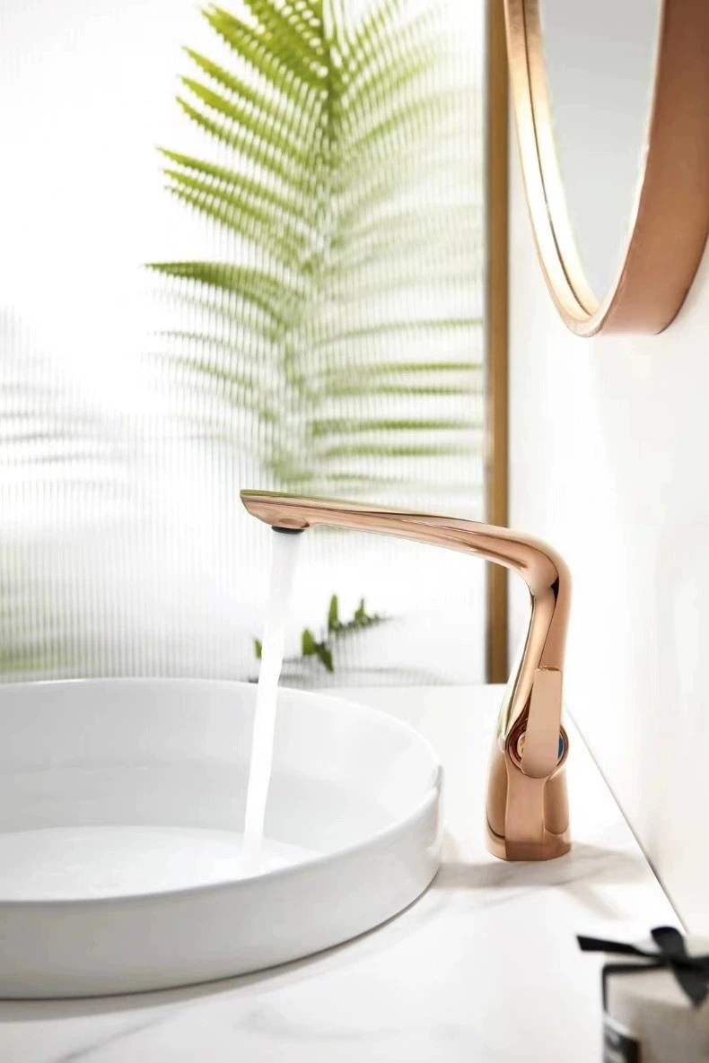 Luxury rose gold brass bathroom faucet modern 1-hole single handle cold and hot dual control simple chrome basin Tap