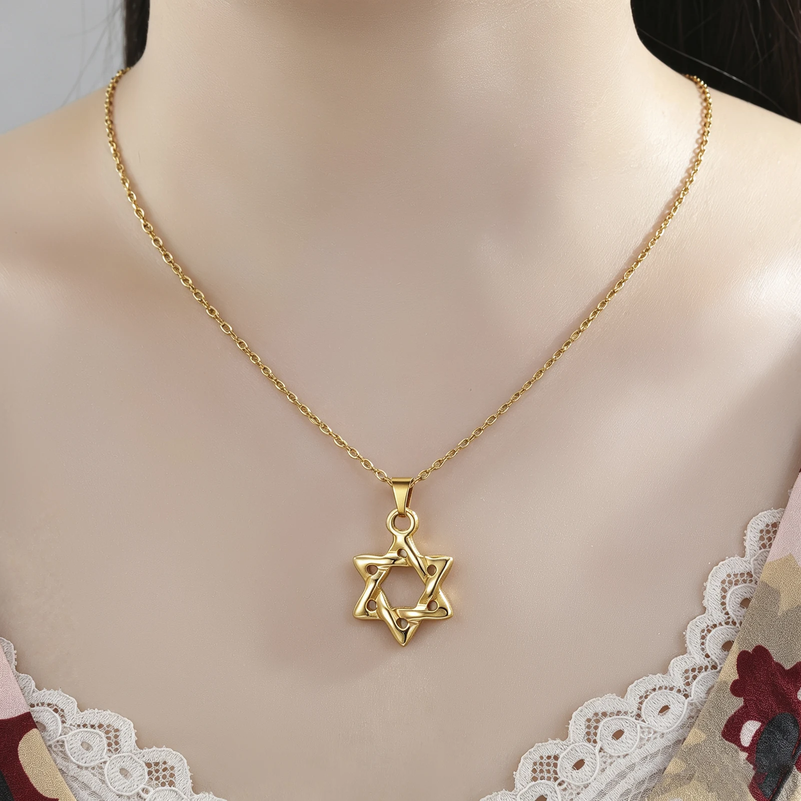 Unift Star of David Pendant Necklace Stainless Steel Hexagram Choker for Women Simple Jewish Style Jewelry Gift Wholesale