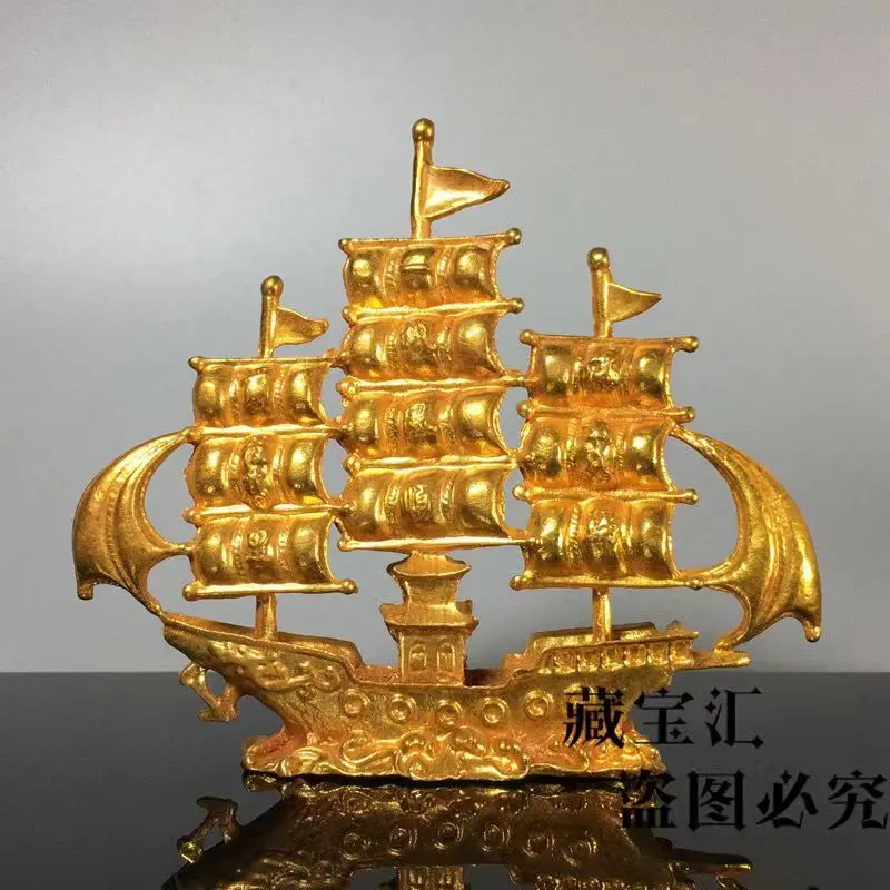 

Bronze artifacts, ancient bronze, gilded gold, sailing smoothly, with a bright future. Sailing boats, living rooms, decorations