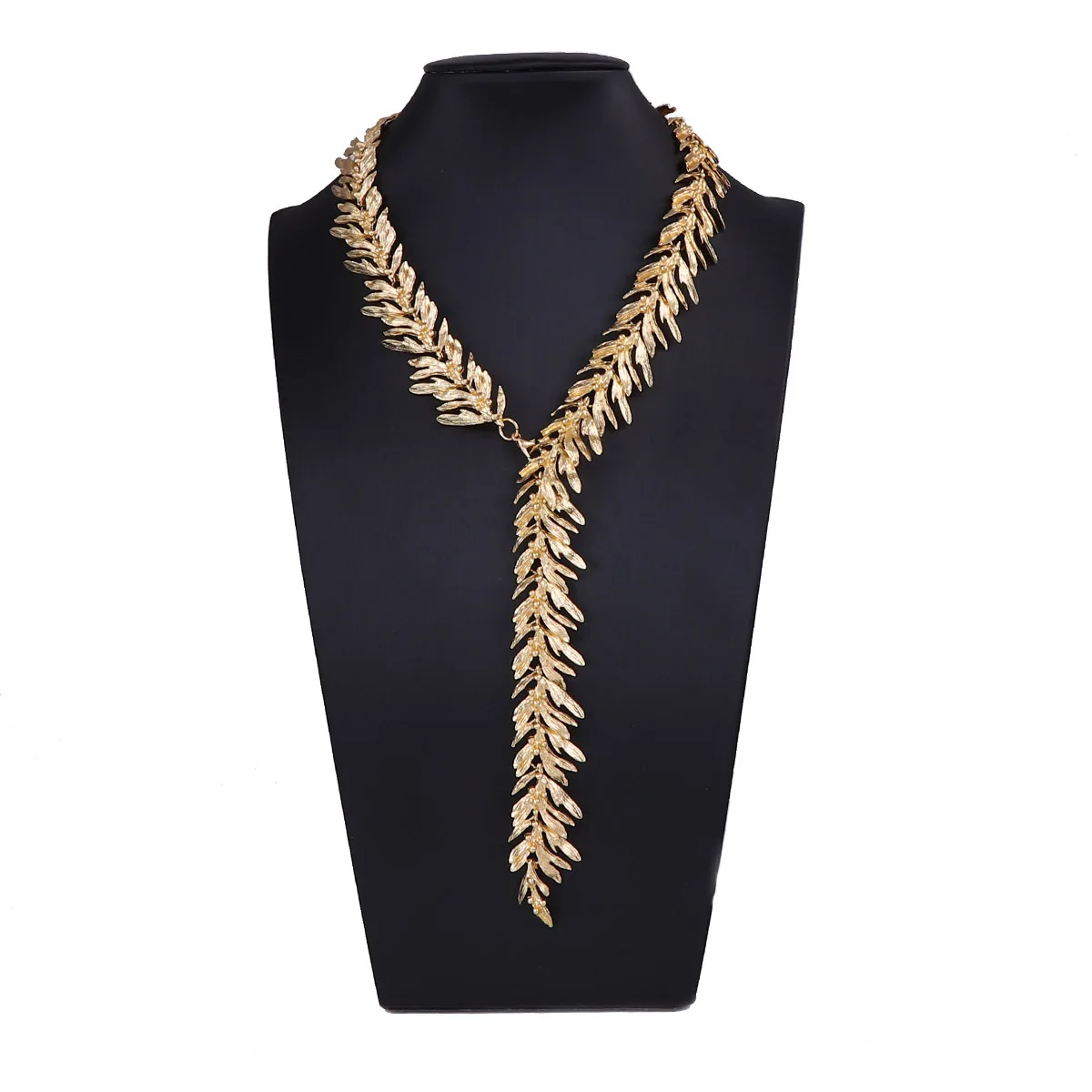 

ZAA Luxury Metal Leaf Chains Necklaces High Quality Personalized Prom Party Choker 2025 Trend Women Jewelry Accessories Gifts