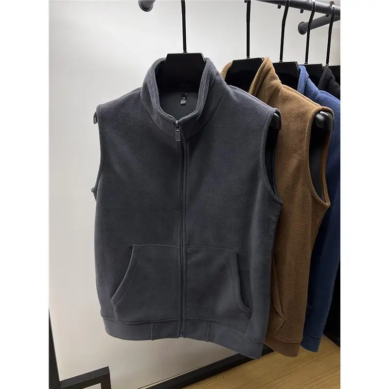 Men's Fleece Vest Autumn Winter Thick Warmth Shake Fleece Jacket Zipper Style Youthful Style  Color Chinese Production